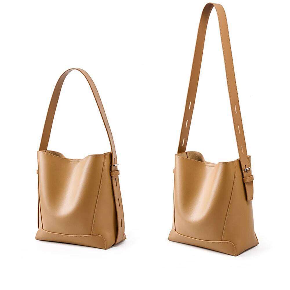 Simple Women Bucket Shoulder New Solid Color Handbags Retro Large Capacity Tote Bags Genuine Leather Women's Bag 2025