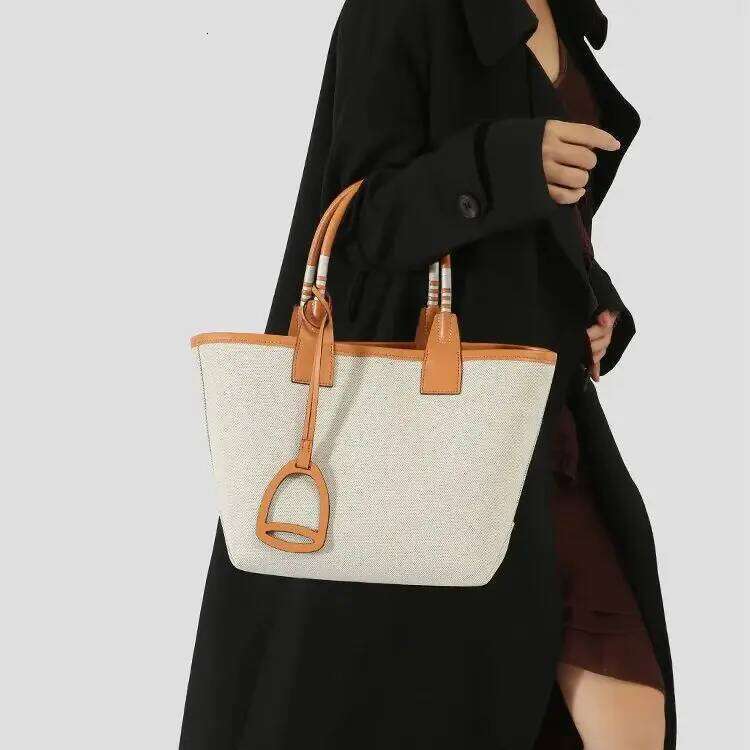 Canvas Printed Tote Fashion Garden Print Shoulder Textured Single-Strap Bag Women's Handmade Soft Large Capacity Handbag 251021