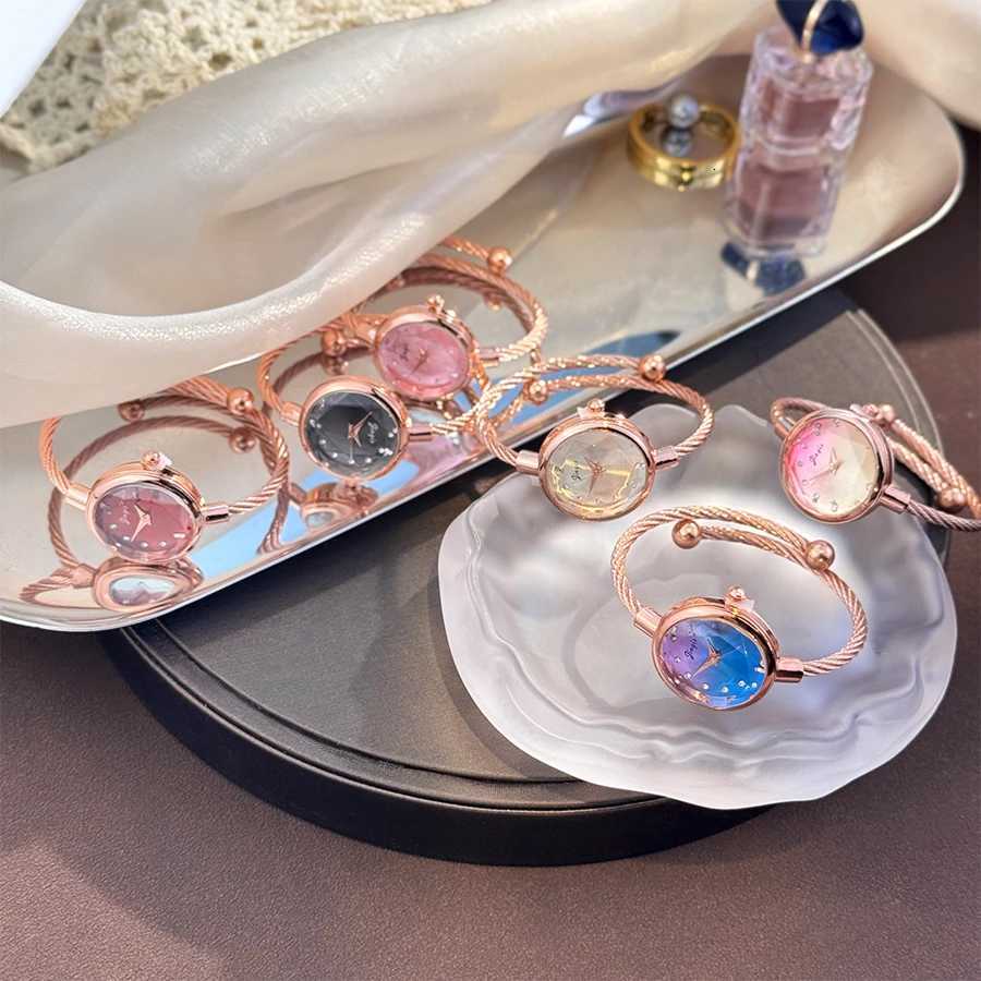 New Gradient Fresh Style Starry Sky Sunset Color Ladies Student Fashion Bracelet Open Quartz WristXJ251021