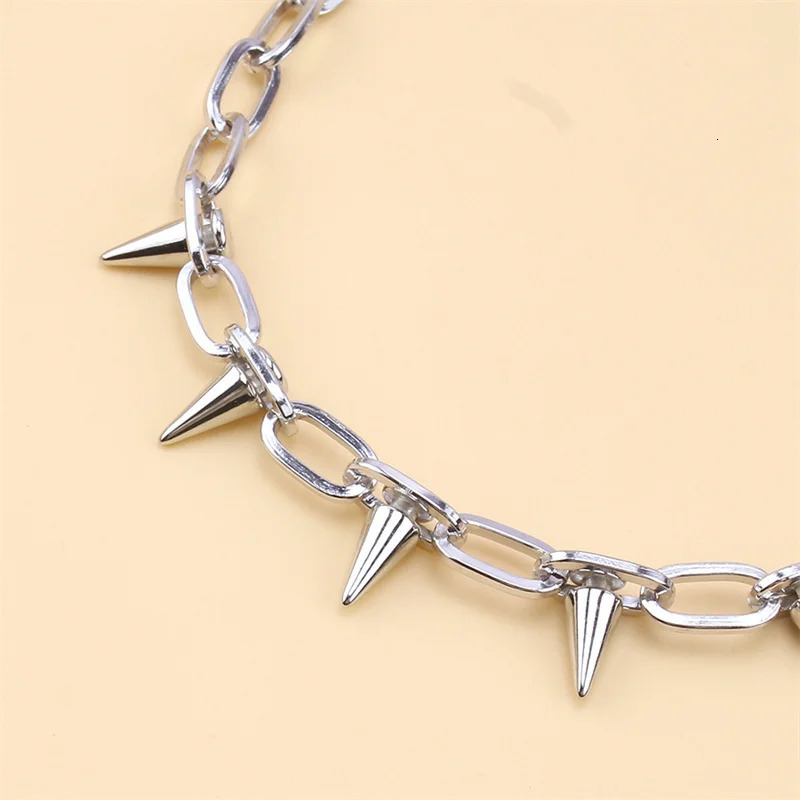 65CM Punk Spike Rivet Tassel Keychain Jeans Decor Pants Chain Women Men Secure Wallet Key Chains Jewelry Gifts 251021