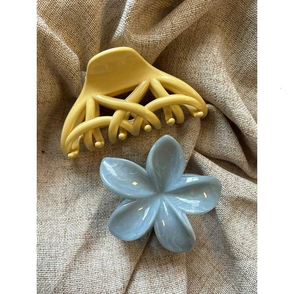 2PCS Korean Flower Twisted Geometry Shark Hair Claw Clamp Hair Accessories Hair Grip Hairpin Professional Salon Fixed Hair ClipsW254021