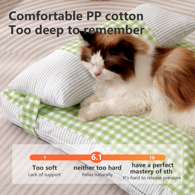 All-Season Pet Mat for Dogs & Cats, Warm Sleeping Pad for Winter, Non-Slip Floor Mat for Pet Bed