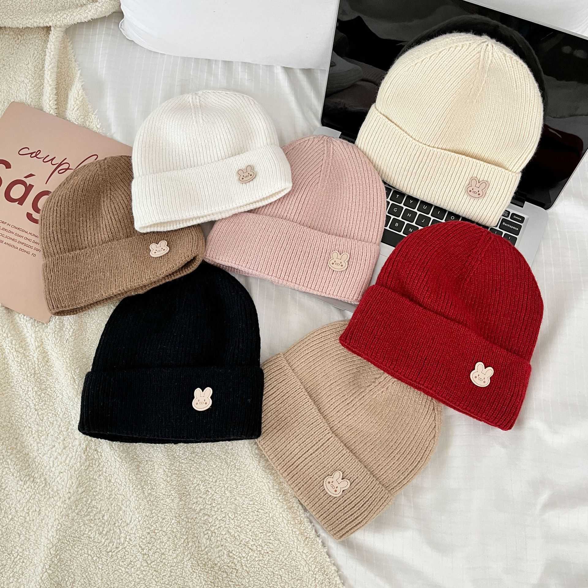 Style Cute Rabbit Label Knitted Hat for Women Fleecelined Thickened Wool Hat with Letter Label Unisex H251020