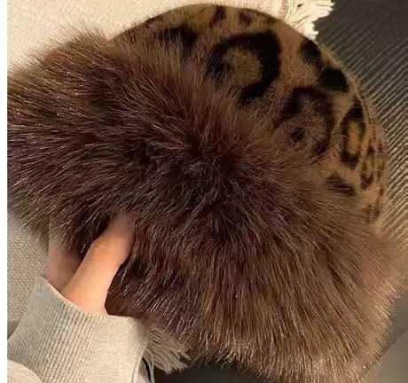2025 Leopard Print Plush Fisherman Hat Hat for Women Autumn Winter Thickened Warm Ear Protection Imitation Fur H251020