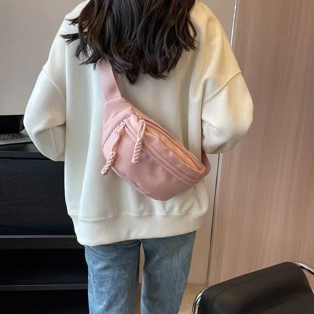 Chest Banana Bag for Women Sling Crossbody Waist Pack Canvas Running Waist Bag Casual Fanny Packs Sport Half Moon Belt Bag Z251021