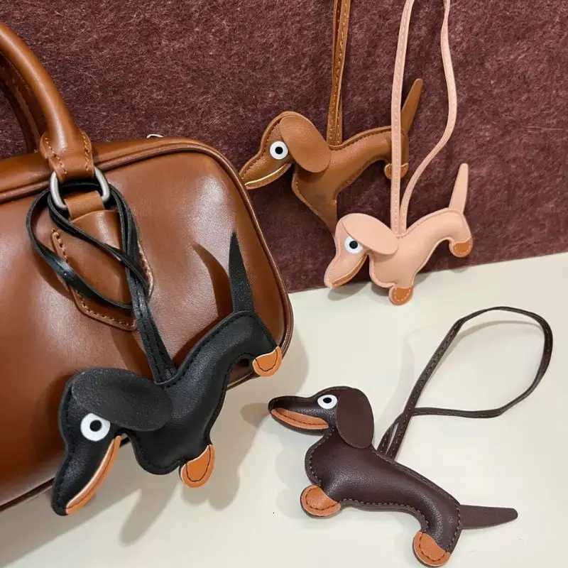 Classic Cute Leather Puppy Dog Keychain Pendant Lovely Dachshund Bag Charm Phone Pendant Trinket Key Ring Accessories Jewelry W251021