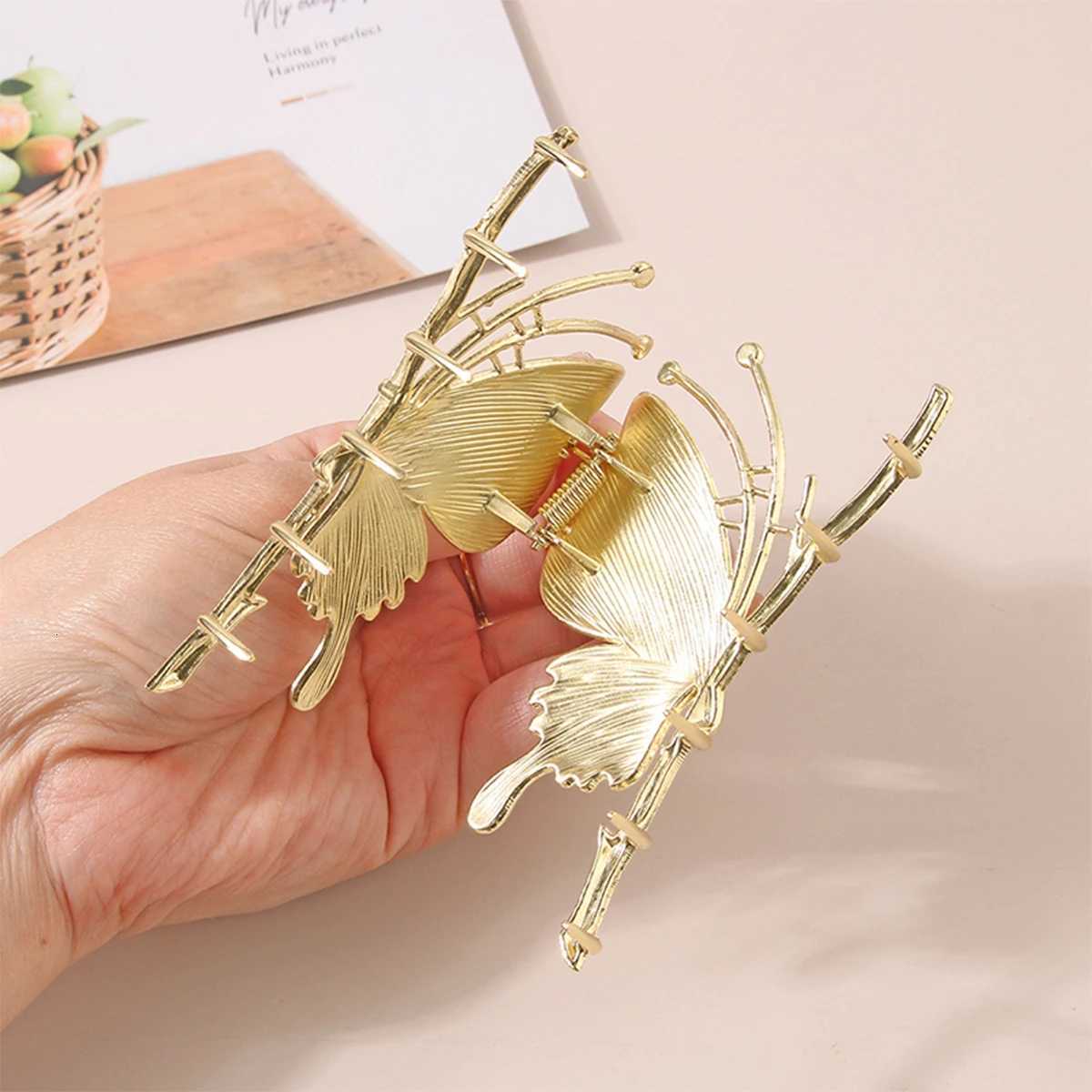 Elegant 10cm Metal Butterfly Shark Clip Durable Hair Claw for Women Girls Fashion Hair Accessories Party Daily UseW254021