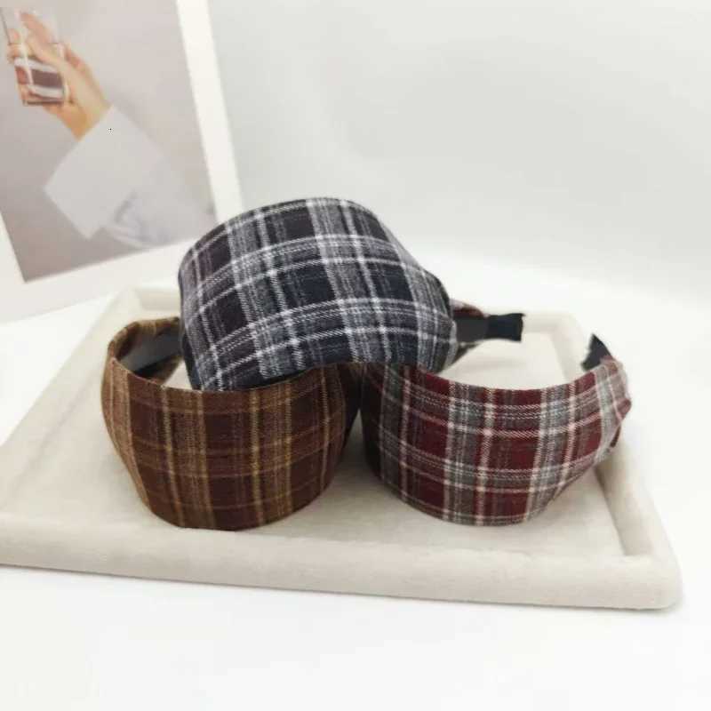 75 Widebrimmed Plaid Headband Winter Short Plush Hairband Makeup Covering White Hair Headbands for Women Diadema MujerW254021