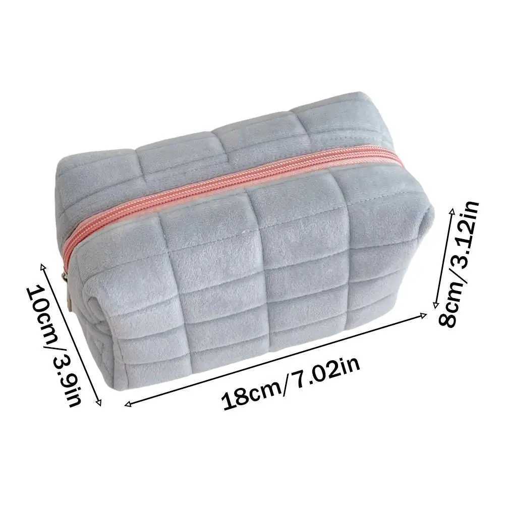 Cute Plush Makeup Bag for Women Portable Travel Small Cosmetic Bags Solid Color Zipper Toiletry Bag Washing Pouch Storage BagsW251021