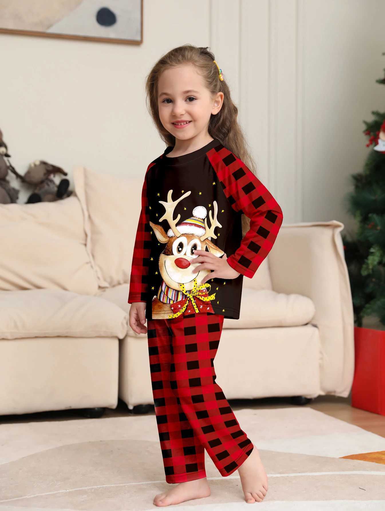 Christmas Parent Child Pjs Adorable Snowman Santa Plaid Patterns Perfect for Family L251021SNBP