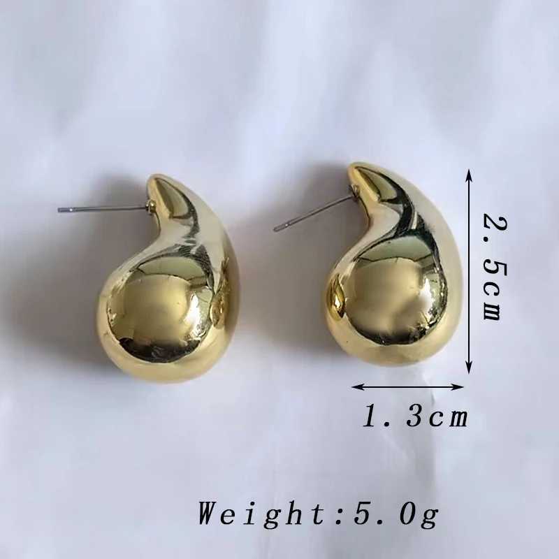Golden Color Metal Water Droplet Drop Earrings for Women Simple European Unusual Small Dangle Earrings Party Jewelry Gift J251021