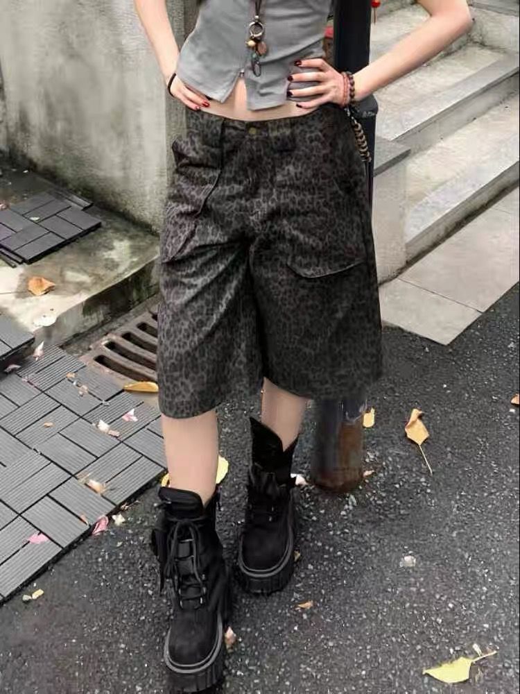 2025 plus size American style new autumn and winter leopard print seven quarter pants for women's designer work pants, loose straight leg slim fi