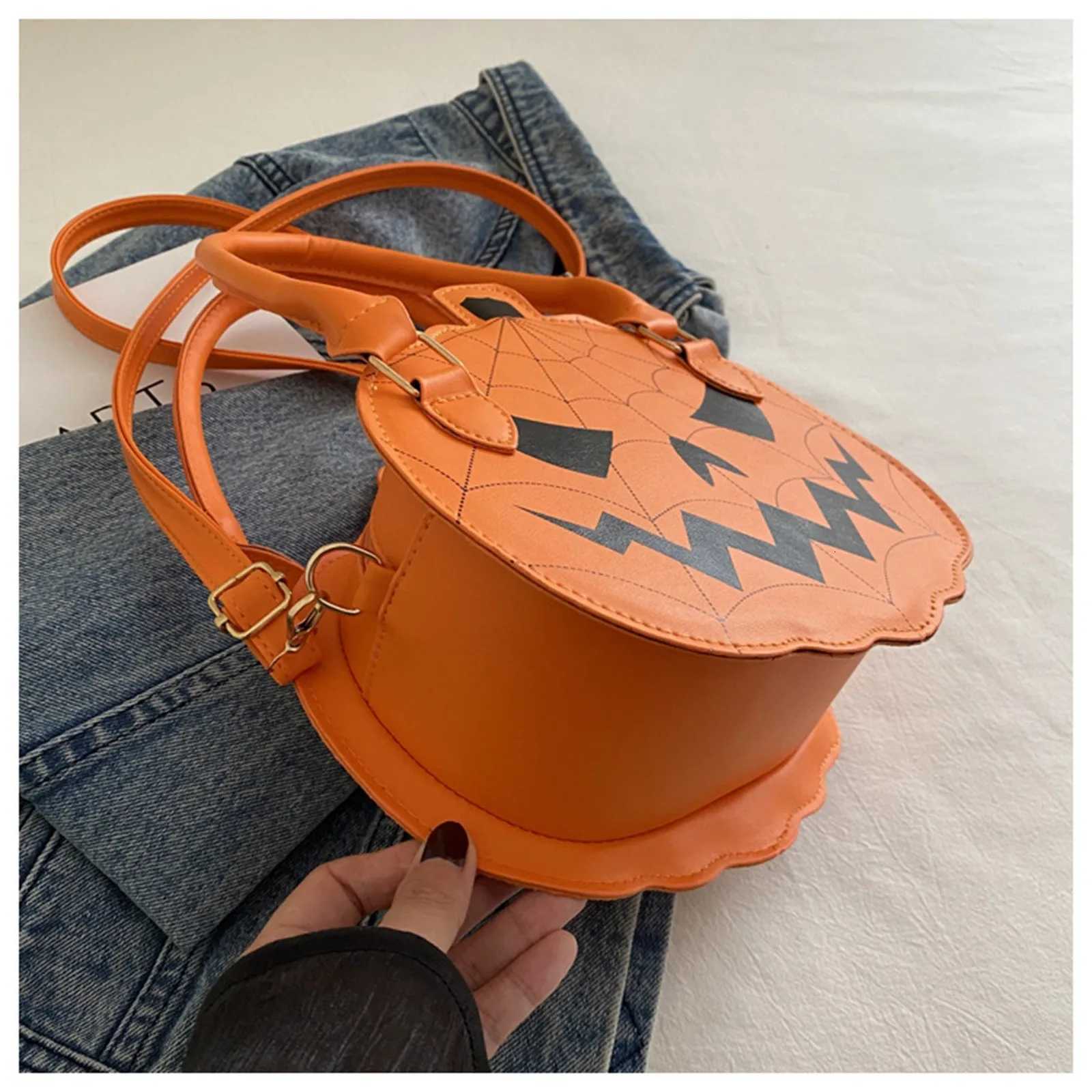 Halloween Fun Pumpkin Bag 2025 New Fashionable Personalized Creative Trendy Single Shoulder Womens Bag Cartoon Crossbody BagXJ251021