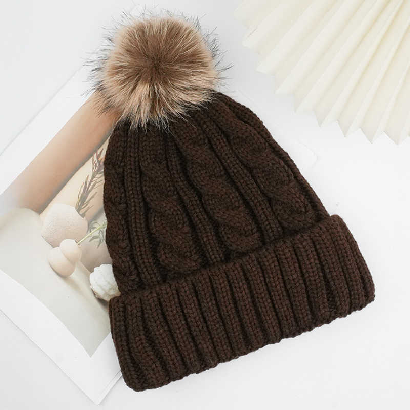 Autumn Winter Twisted Gray Ball Yarn Knitted Hat New Fashionable Warm Versatile Ear Protection Yarn Hat H251020