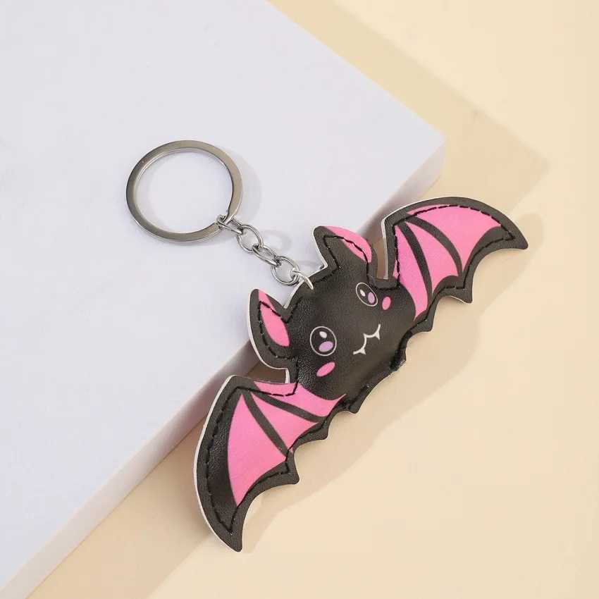 Halloween Cute Pink Bat Leather Keychain for Women Men Girls Lovely Bat Keyring Keys Holder for Backpack Keys Gifts W251021