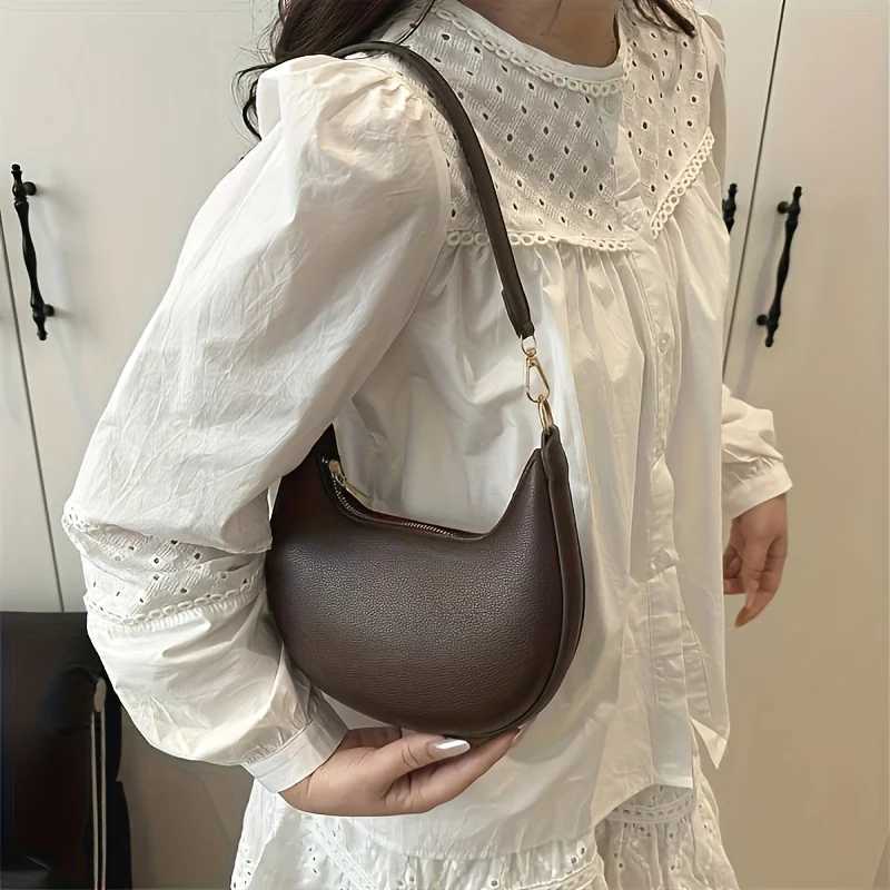 WomenS Handbag Luxurious Crescent Shaped Crossbody Bag with Detachable Adjustable Shoulder Strap for Casual Or Formal OccasionsXJ251021