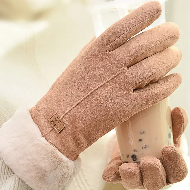 Fashion Gloves Autumn Winter Cute Furry Warm Mitts Full Finger Mittens Women Outdoor Sport Female Gloves Screen 251020