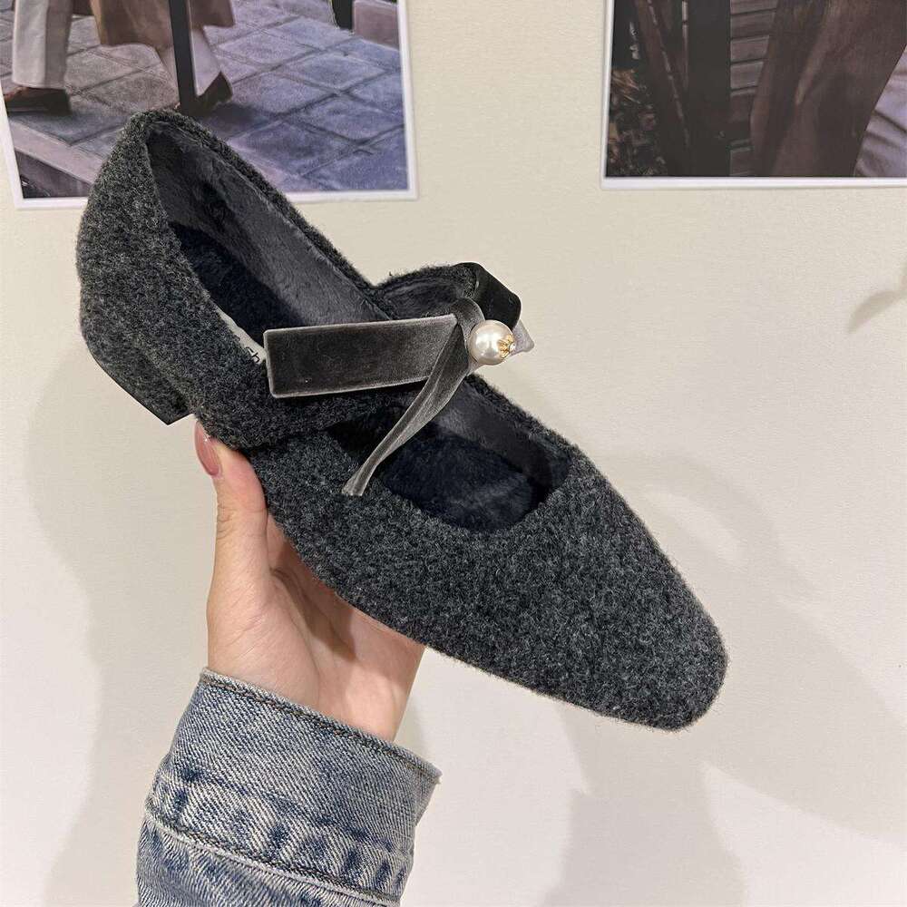French Style Designer Shoe Chunky Heel Gray Women's 2025 Autumn Winter Fleece Lined Mary Jane Fur Single Shoes