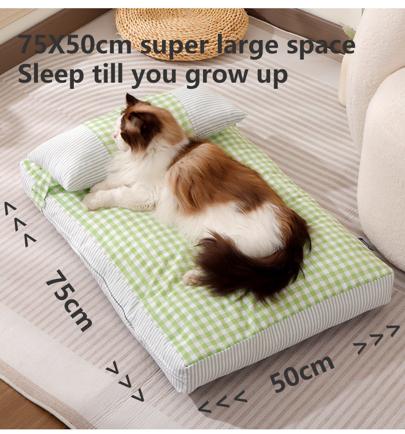 All-Season Pet Mat for Dogs & Cats, Warm Sleeping Pad for Winter, Non-Slip Floor Mat for Pet Bed