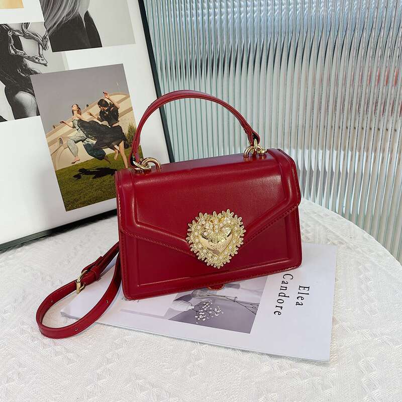Hot Selling Women's New Fashion Handbag Exquisite Senior Solid Color Shoulder Chain High Quality Crossbody Bag Designer Bags Give away a free lab