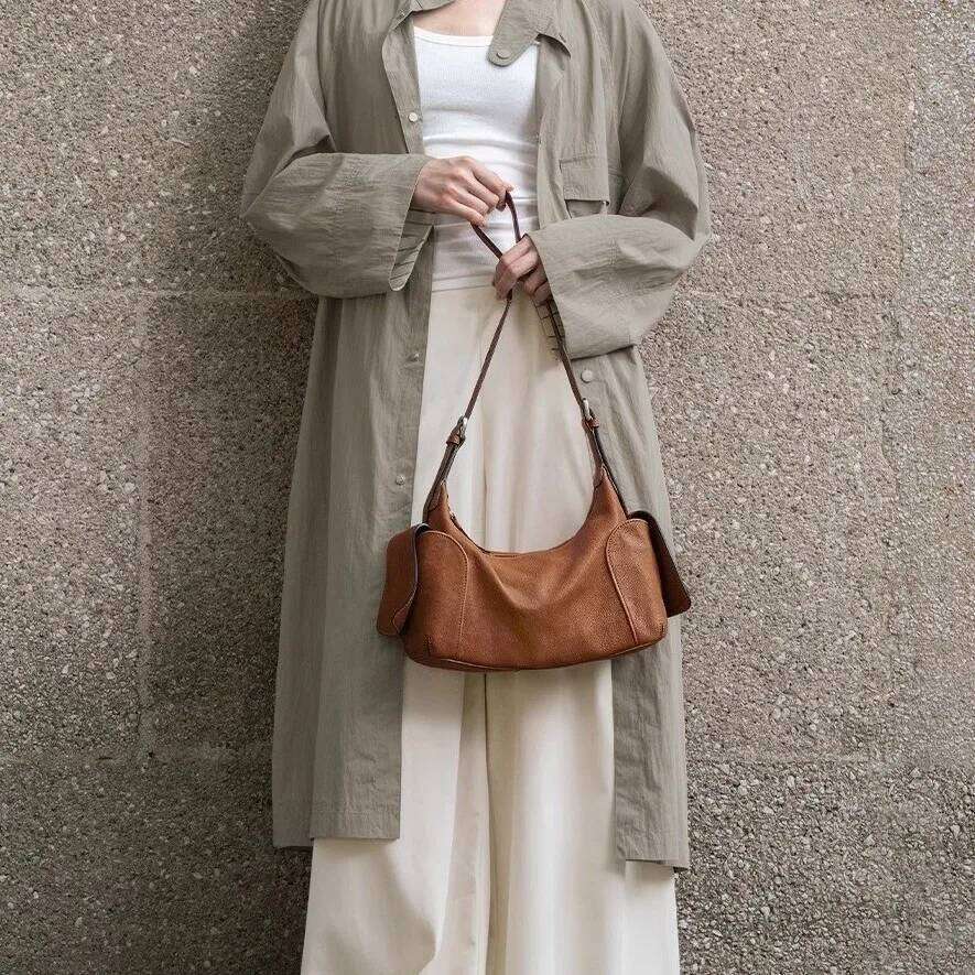 Toast-Shaped Casual Crossbody Shoulder Bag Commuting Tote For Women Soft, Spacious, Minimalist Vintage Style 251021