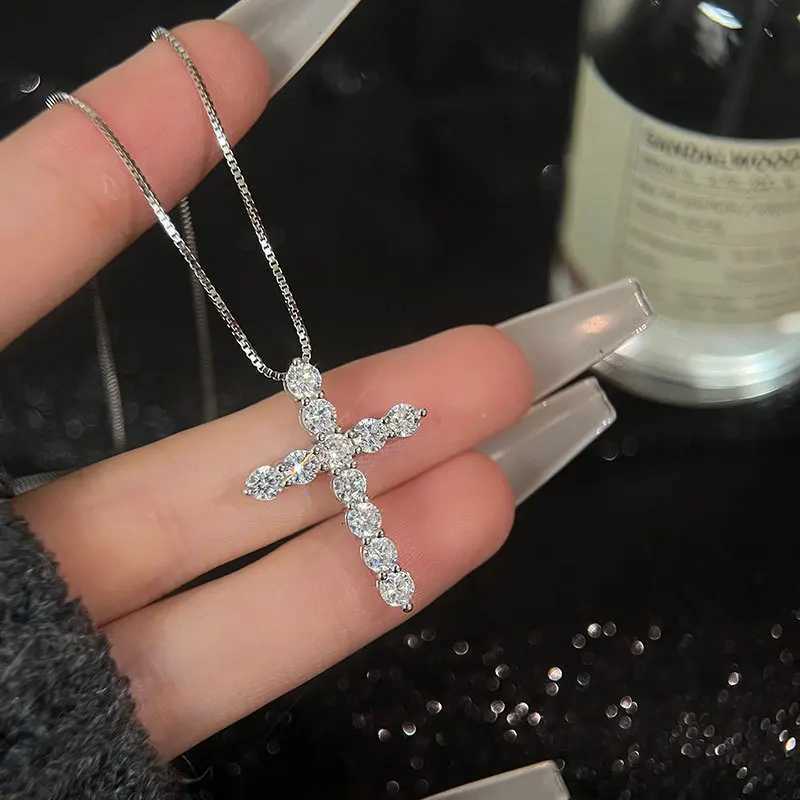 Hot Shiny crystal classic cross Pendant 925 Sterling Silver Necklace For Woman men 18 inch Box chain Fashion luxury Jewelry GiftXJ251018