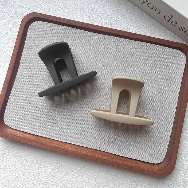 Retro HighEnd Matte Solid Color Resin Hair Clip For Women Stylish Straight Hairpin Shark Clip Hair AccessoryW254021