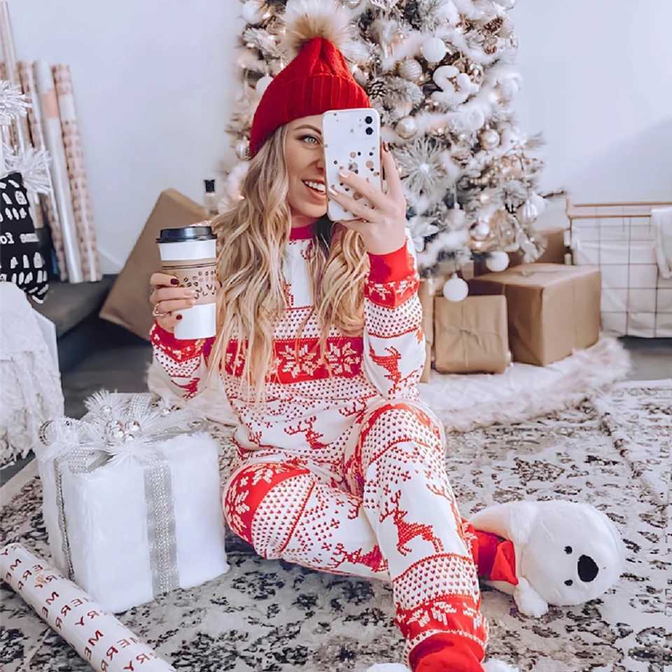 Family Matching Christmas Pajamas Vintage Christmas Elk Print Mother Kids Baby Pijama Childrens loungewear Womens Pajama Set L2510213DB4