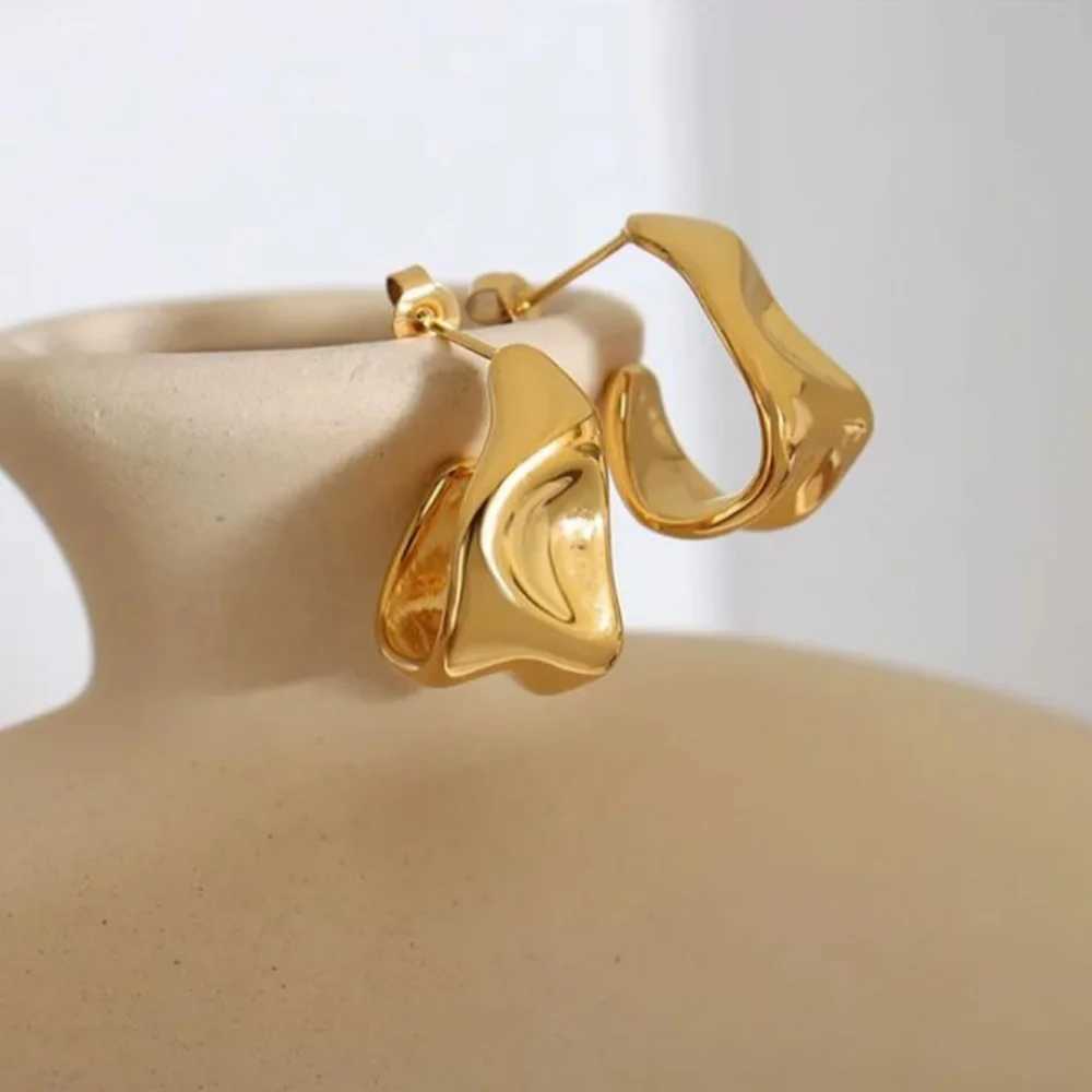 Stainless Steel Gold Color Irregular Wave Shape Hoop Earrings for Women Jewelry Silver Geometric Textured Folded Over Studs J251021