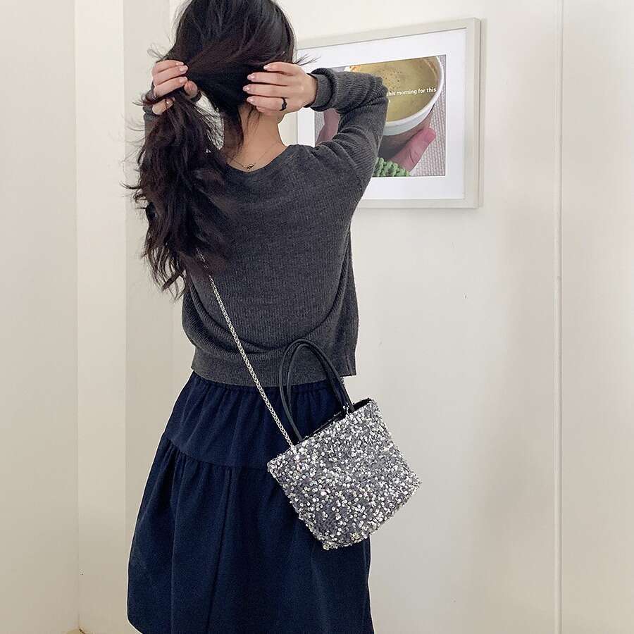 New Silver Sequin Niche Design Versatile Fashion Handbag Tote Stylish Chain Shoulder Crossbody Bag For Women B5