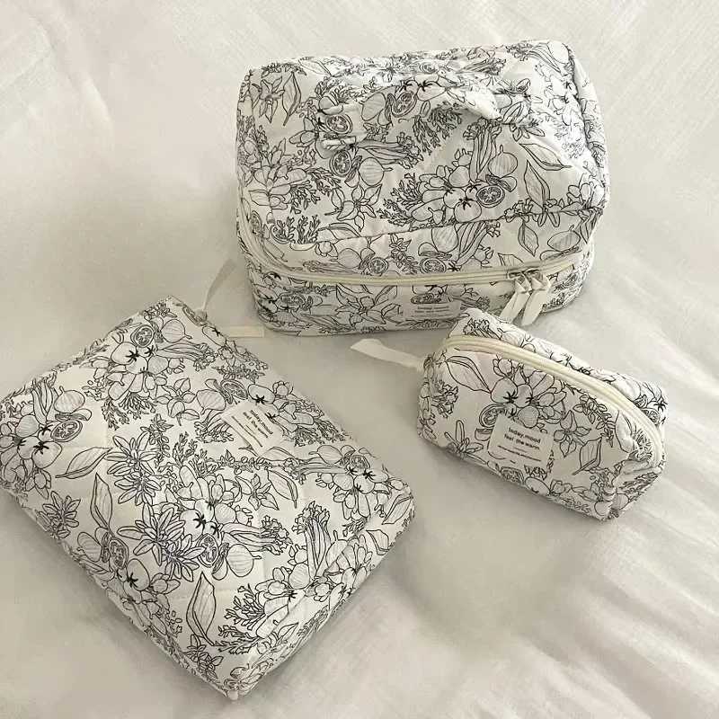 Vintage Women Cosmetic Bag Portable Zipper Makeup Travel Organizer Female Handbag Toiletry Storage PouchW251021