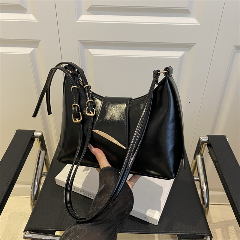 Fashion Gloss Solid Color Women's Shoulder Bag 1 Autumn/Winter New Designer Bag Simple Style Commuter Bag Luxury Handbag Small Tote Bag