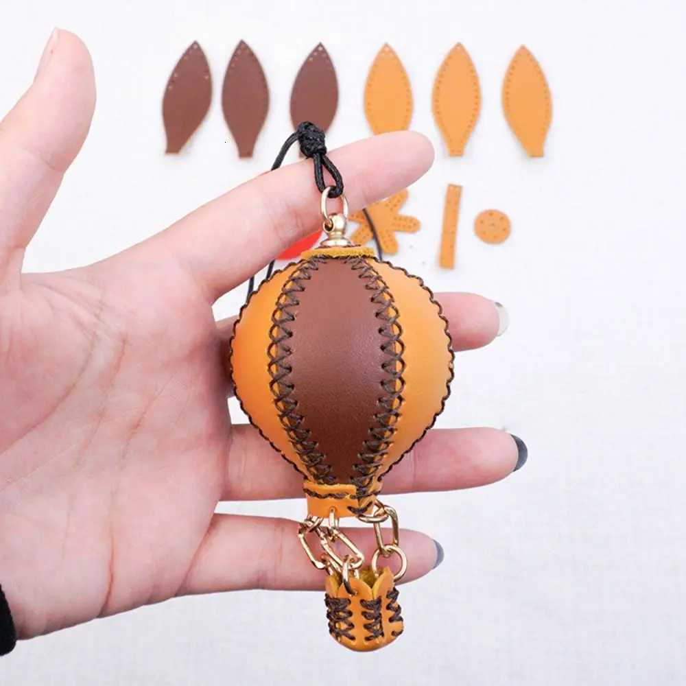 Key Holder Hot Air Balloon DIY Keychain Leather Simple Car Key Ring Pendant Versatile Keychain Lanyard Unisex W251021