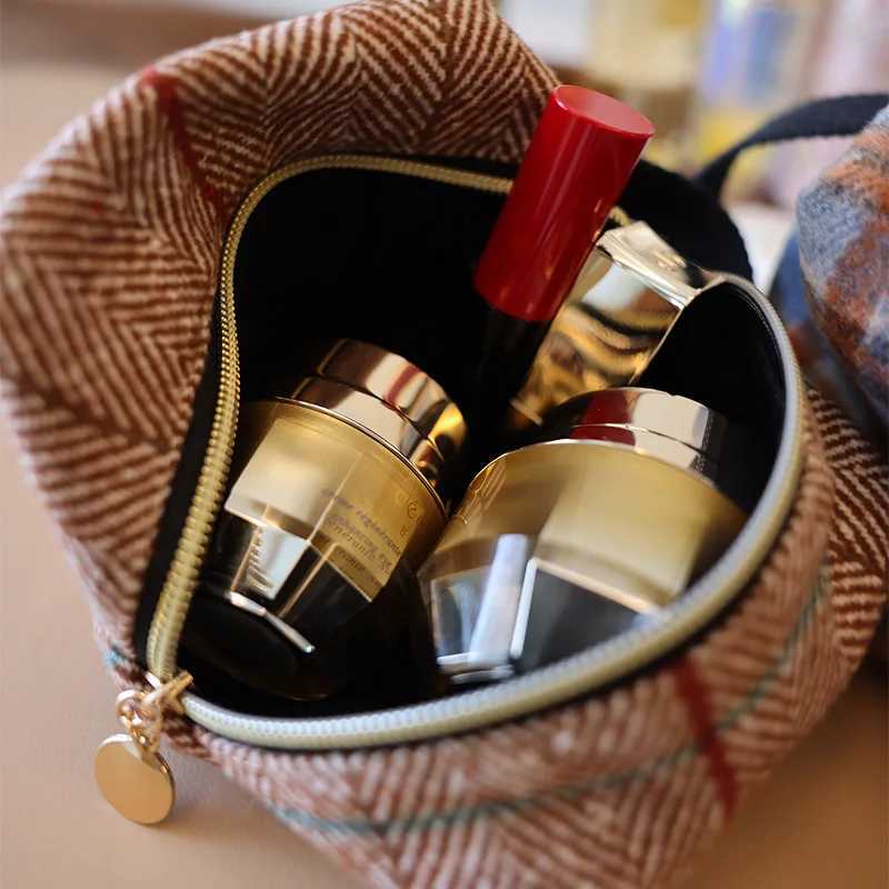 Geometric Cube Bag Metal Zipper Handle Fabric Brushed Creative Twill Square Wave Pattern Storage Bag Small Cosmetic bagW251021