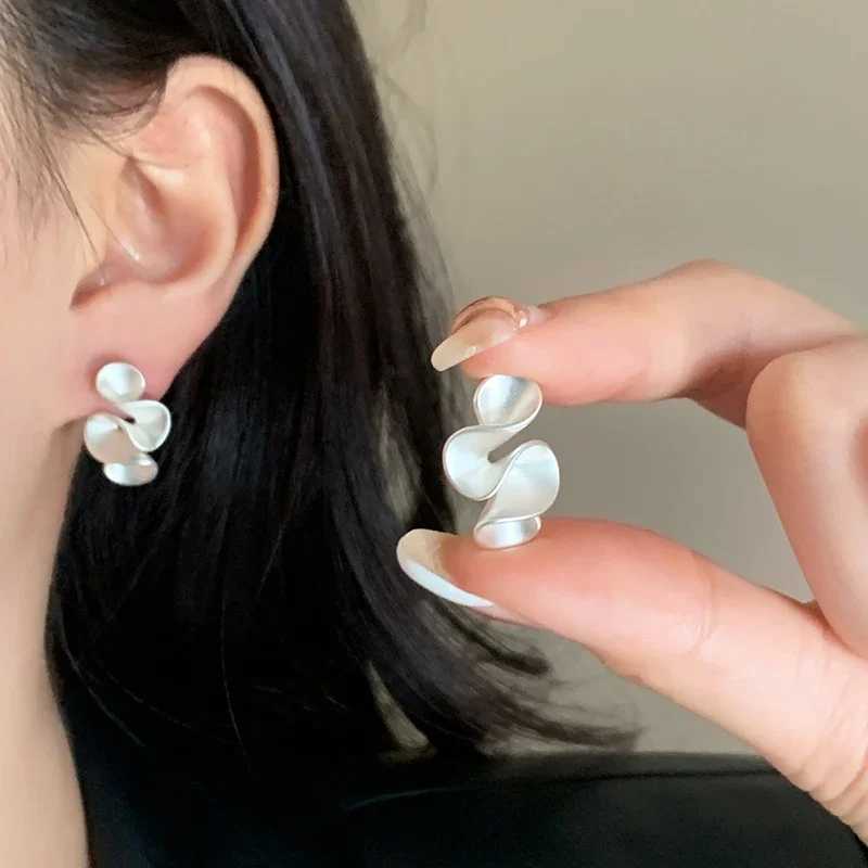 Real 925 Sterling Silver 18K Gold Twisted Flower Stud Earring for Women Minimalist Personality Fine Jewelry Trendy Accessory J251021