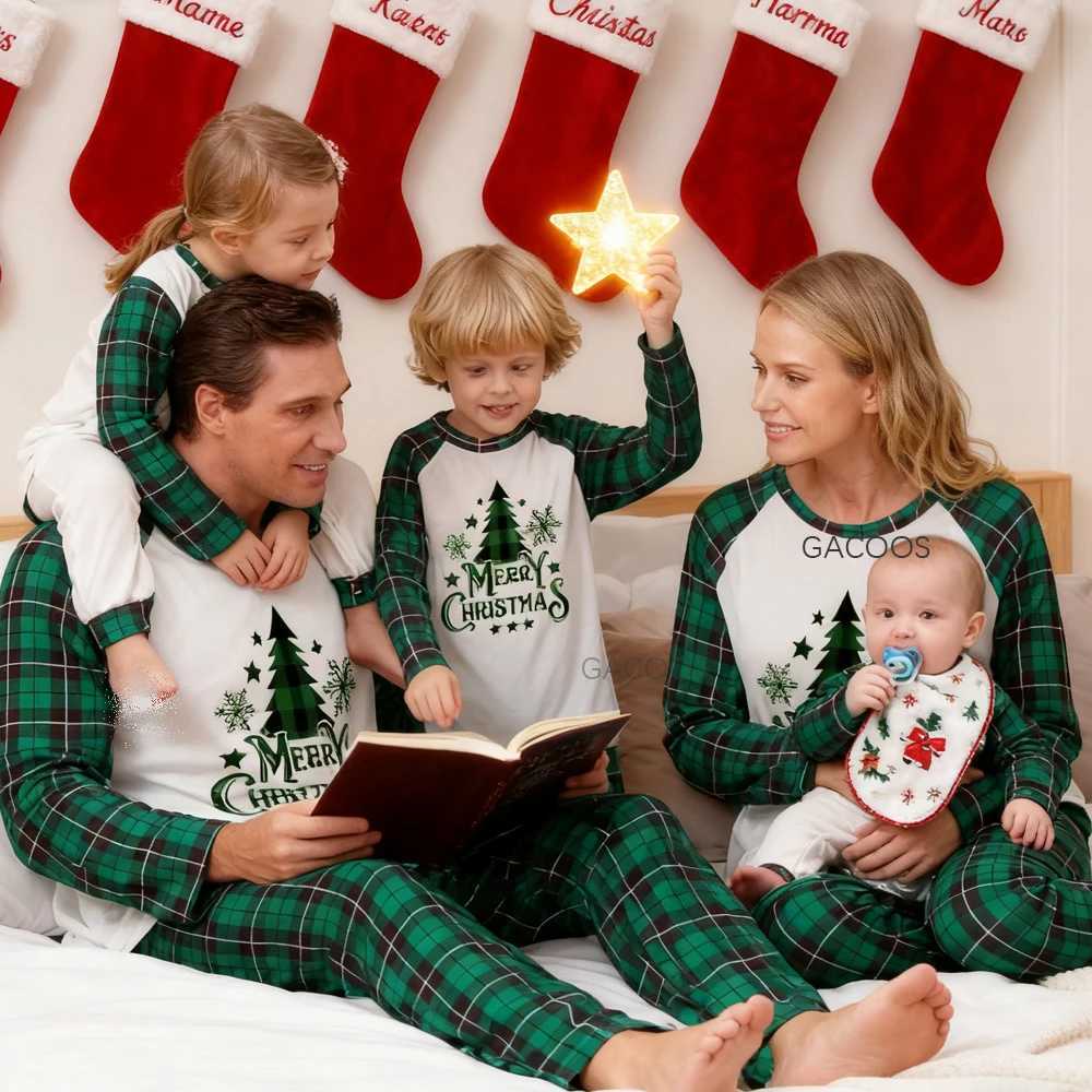 Merry Christmas Family Matching Outfits Tree Printed Mother Father Kids Pajamas Set Soft Loose Sleepwear Xmas Look Gift Pyjamas L251021GUO0