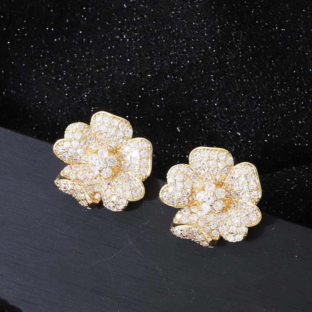 Designer earrings Bohemian classic style small leaf earrings colorful zircon inlay exquisite fashion and versatile temperament free shipping diamond e