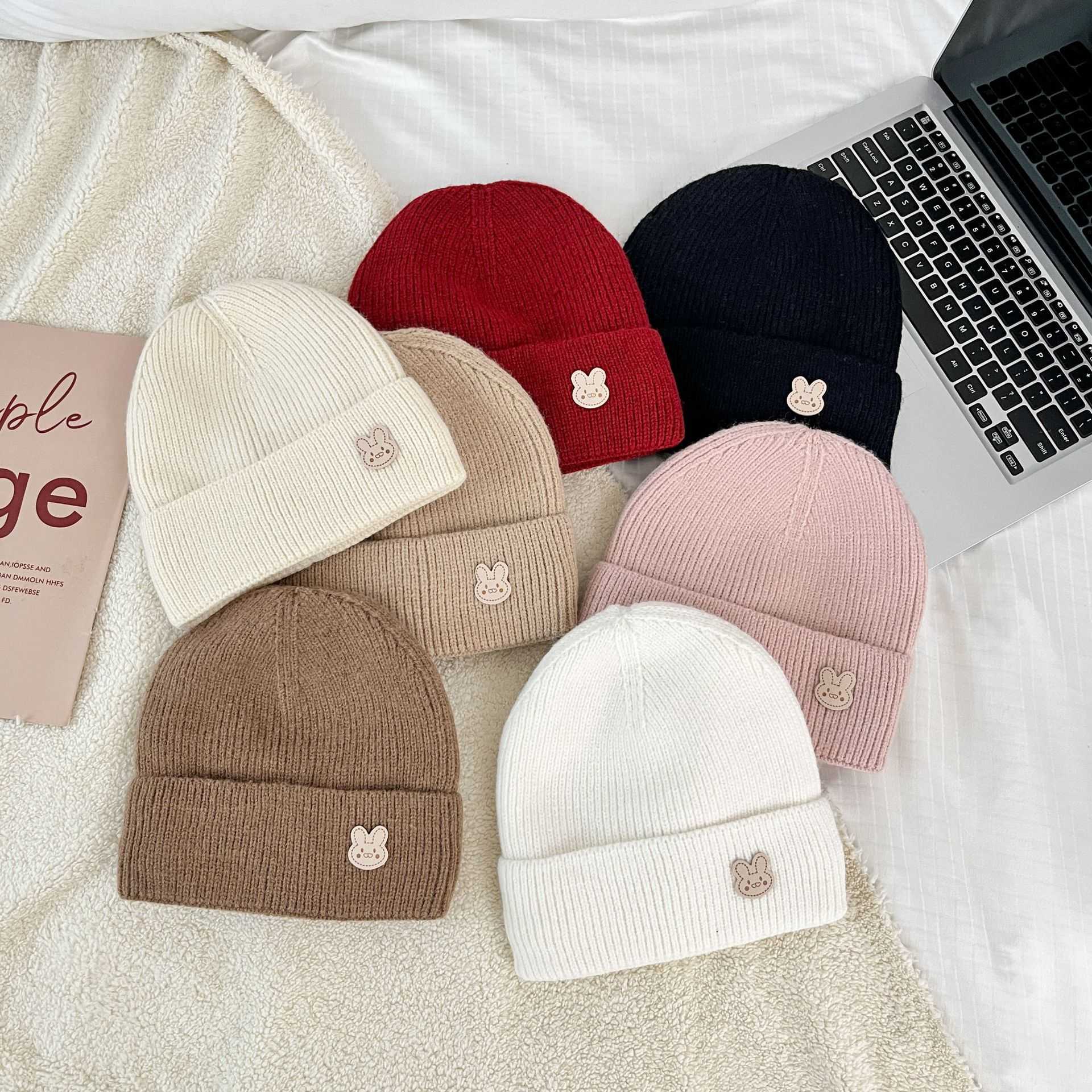 Style Cute Rabbit Label Knitted Hat for Women Fleecelined Thickened Wool Hat with Letter Label Unisex H251020
