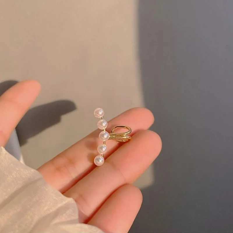 Silver Color Simple Pearl Ear Clip Earrings For Women Without Piercing Minimalist Fashion Jewelry Accessorie J251021