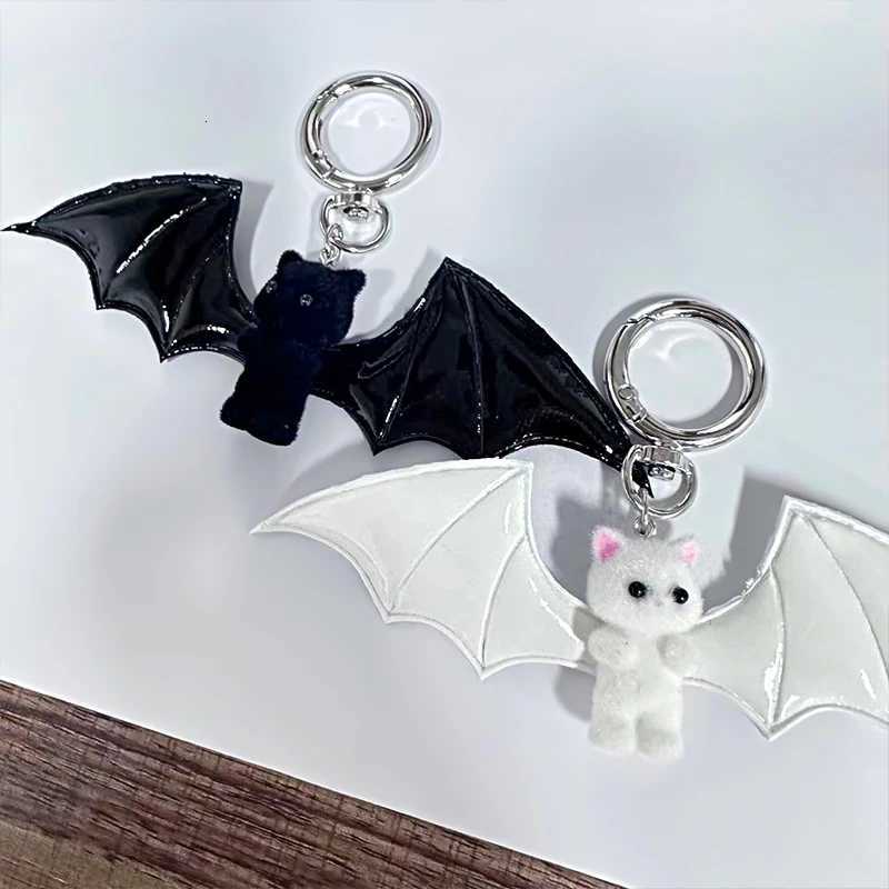 Halloween Punk Pu Bat Cat Keychain Anime Keychain Creative Keychain Alloy Metal Men Car Keyring Men Boy Gift Keychain W251021