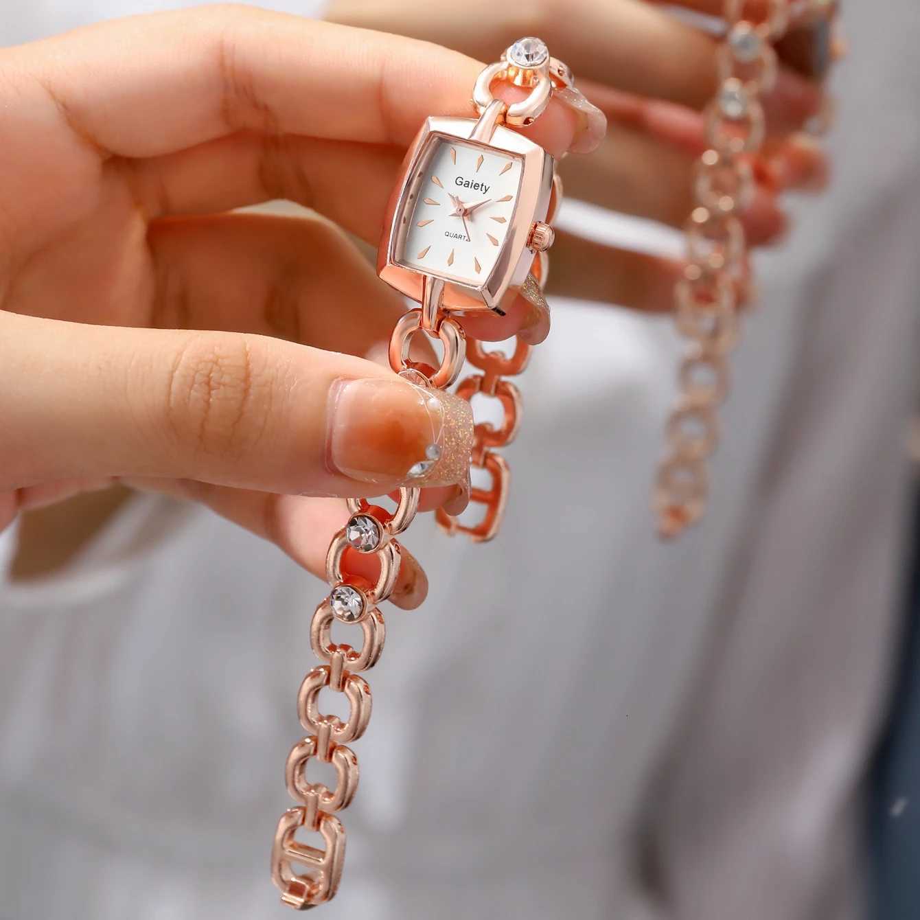 Elegant Ladies Luxurious and Minimalist Rhinestone Element Str Quartz Suitable for Daily Clothing MatchingXJ251021