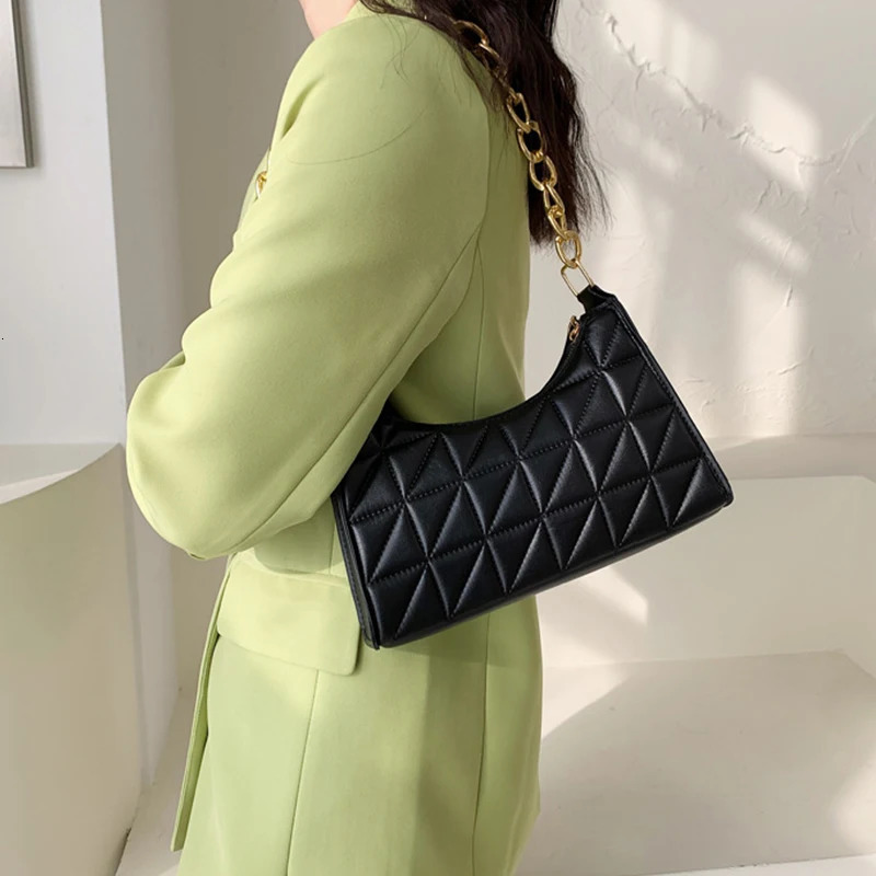 Womens Advanced Underarm Bag Trend Allmatch Shoulder Hobo Bag Chain Handbag Female Fashion Plaid Shopping Bag 251015