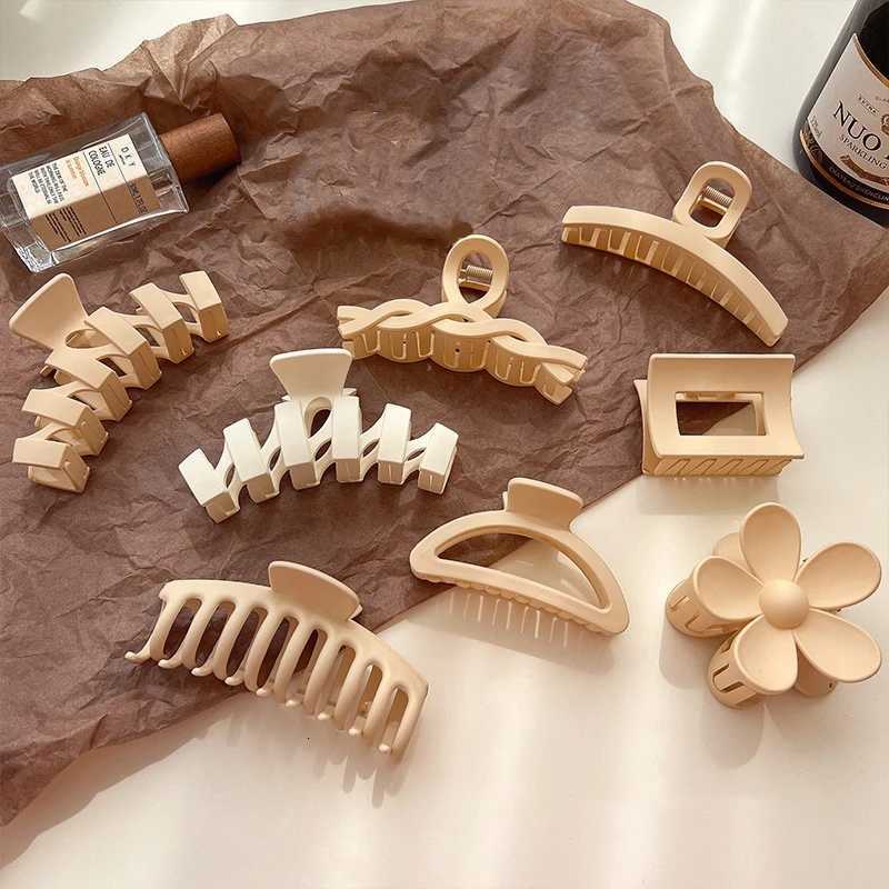 Large Frosted Brown Series Hair Clips Women Back Head Hairpin Korean Milk Coffee Shark Claw Clip Girls Hair AccessoriesW254021