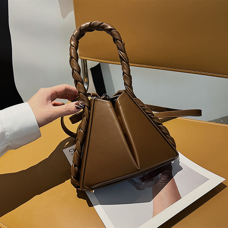 2025 Autumn/Winter New Designer Bag Fashion Personalized Women's Luxury Handbag New Fashion Color Block Women's Shoulder Bag