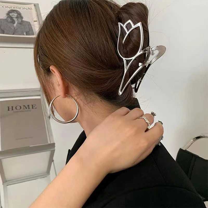Tulip Hair Catch Metal Hair Claw Women Shark Clip Hairpin Female Headwear Girl Headdress Hair AccessoriesW254021