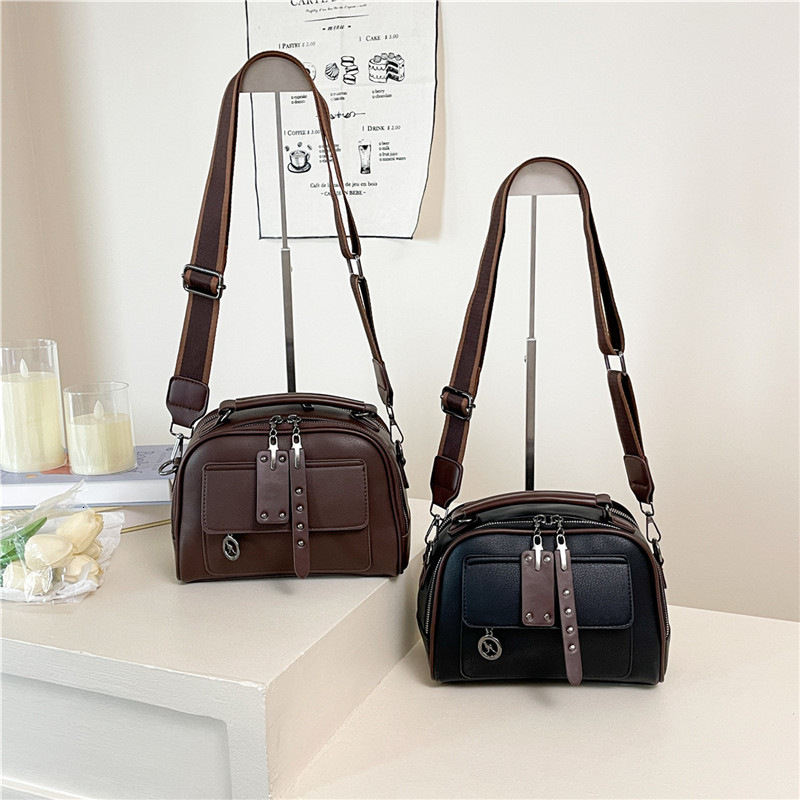 Retro Minimalist Style Women's Luxury Handbag Soft Leather Designer Bag Elegant Style Large Capacity Casual Crossbody Bag Women's Shoulder B