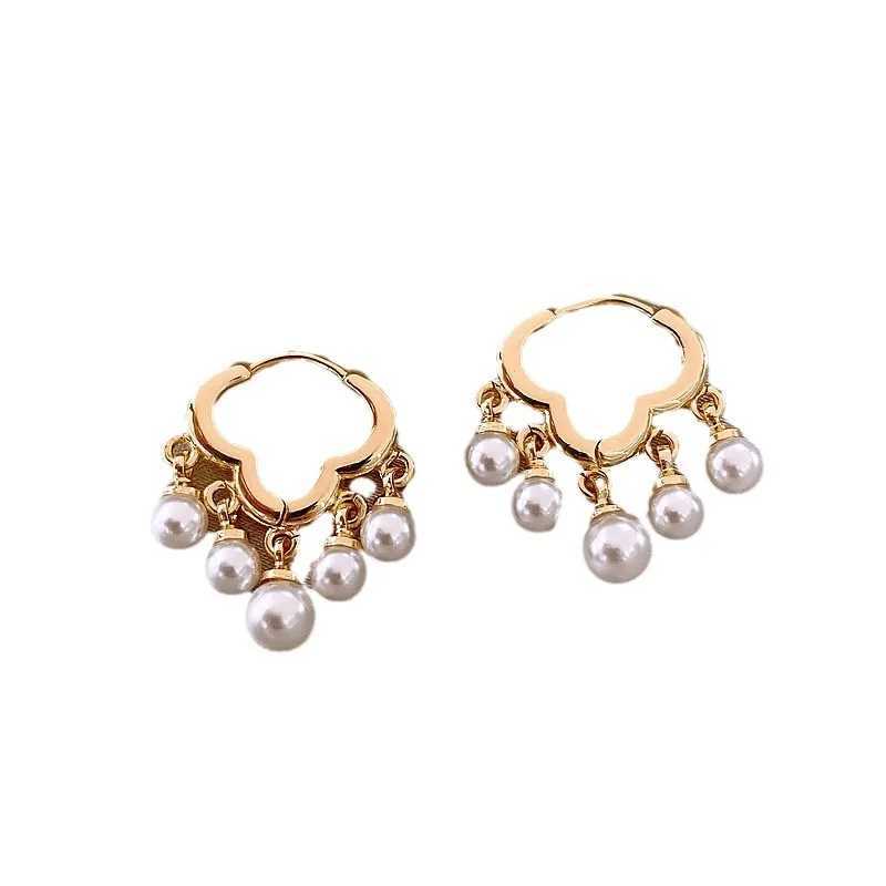 Korean Style HighEnd Cloud Ear Buckle Simple Earrings Exquisite Temperament Tassel Pearl Earrings Creative Party Jewelry Gifts J251021