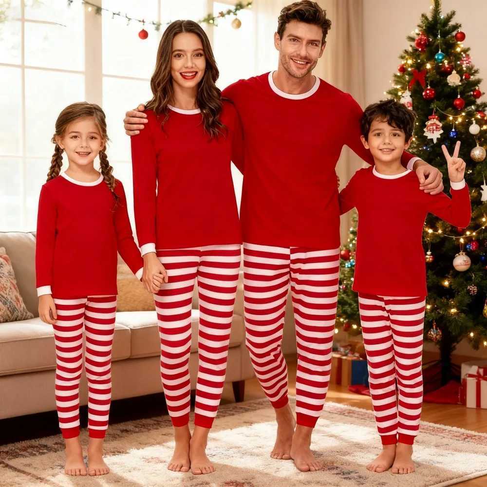 Family Christmas Pajamas Sets Striped Pijamas Familiares Set Couples Sleepwear Family Matching Outfits Girls Boys Xmas Homewear L251021WNGY