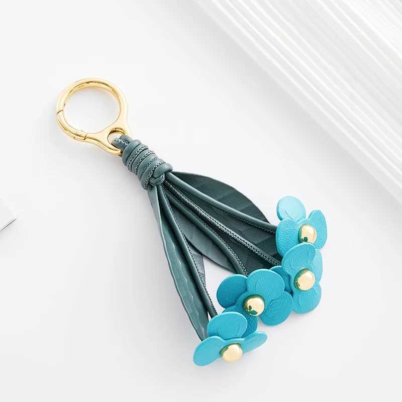 Strawberry flower leaves bag charm for women bag fashion highend exquisite workmanship bag decoration bag accessories J251121