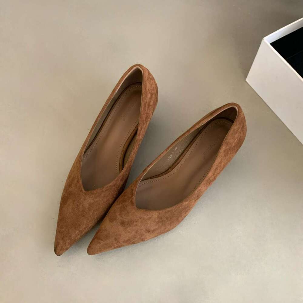 French Style Black Low Heel for Women Wedge Shoes Professional Designer Shoe New V-Neck Commuter Suede Pointed Toe Flats